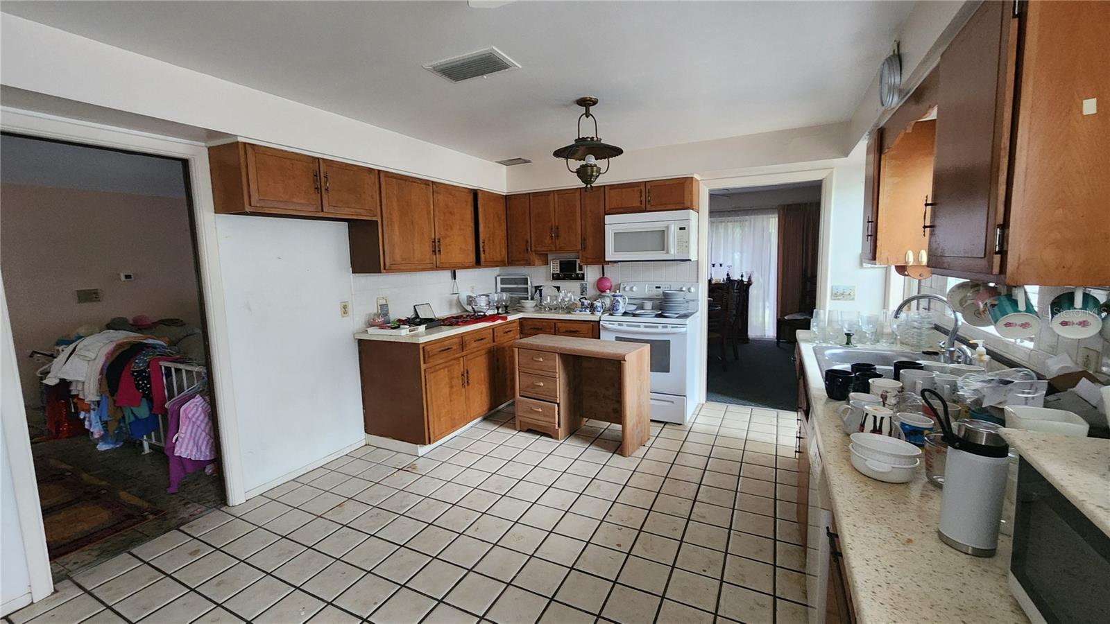 Image 10 of 66 For 7124 Jasmin Drive