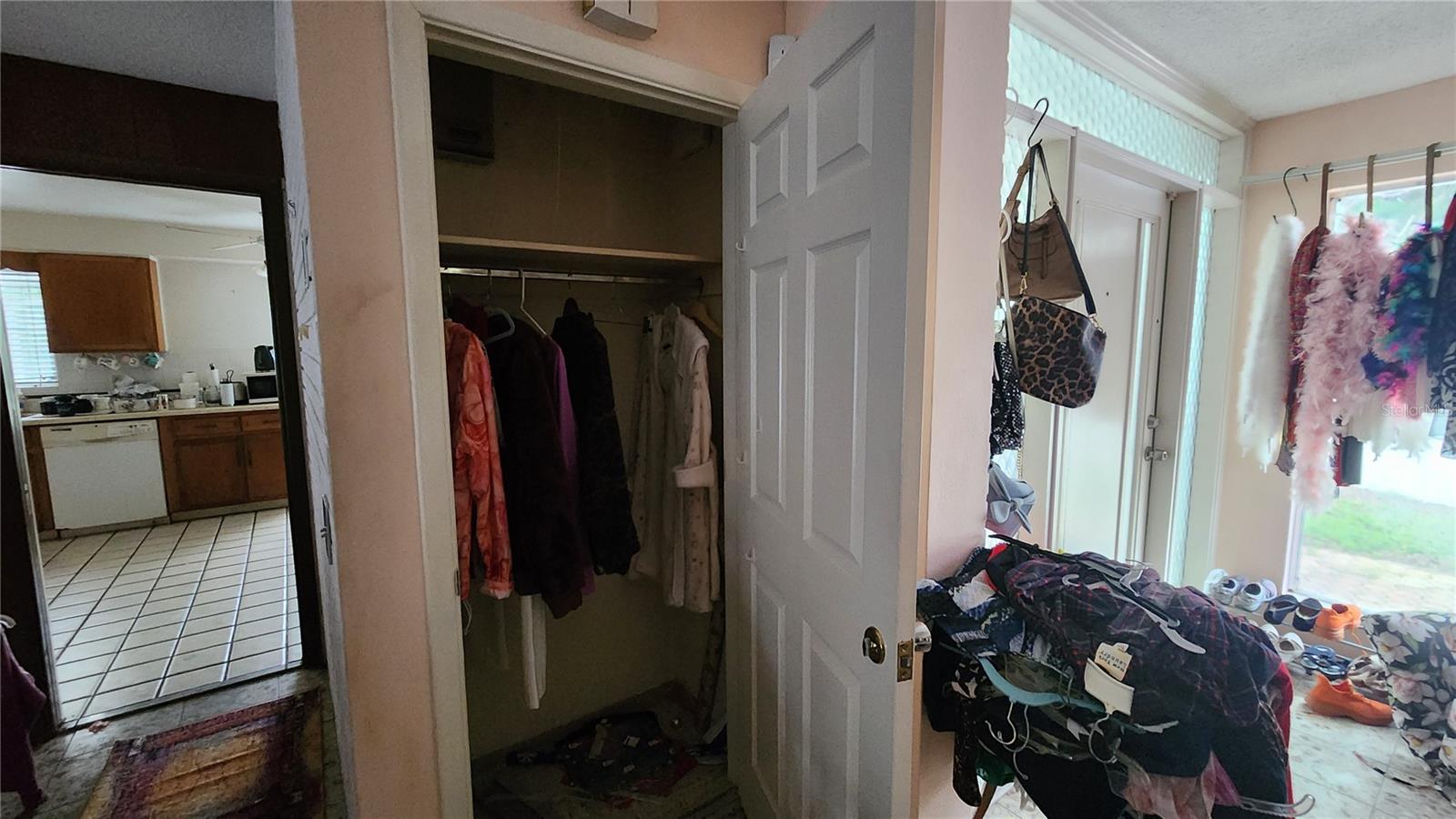 Image 19 of 66 For 7124 Jasmin Drive
