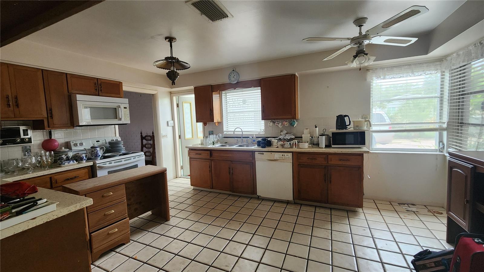 Image 7 of 66 For 7124 Jasmin Drive