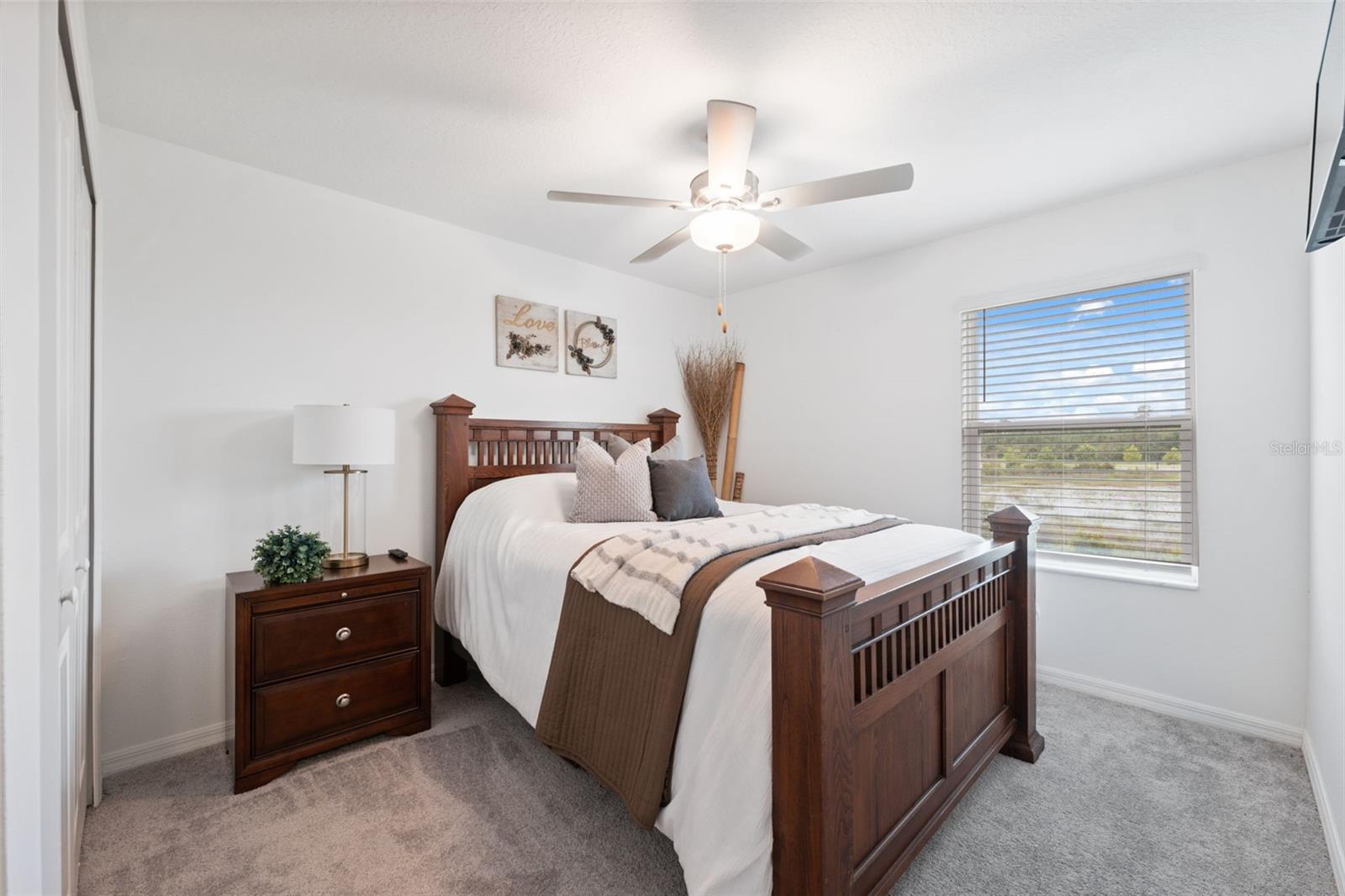 Image 17 of 27 For 8977 Gallantree Place