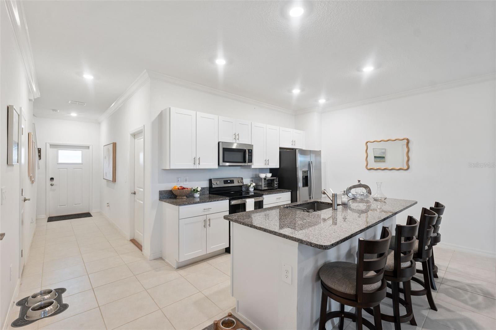 Image 4 of 27 For 8977 Gallantree Place