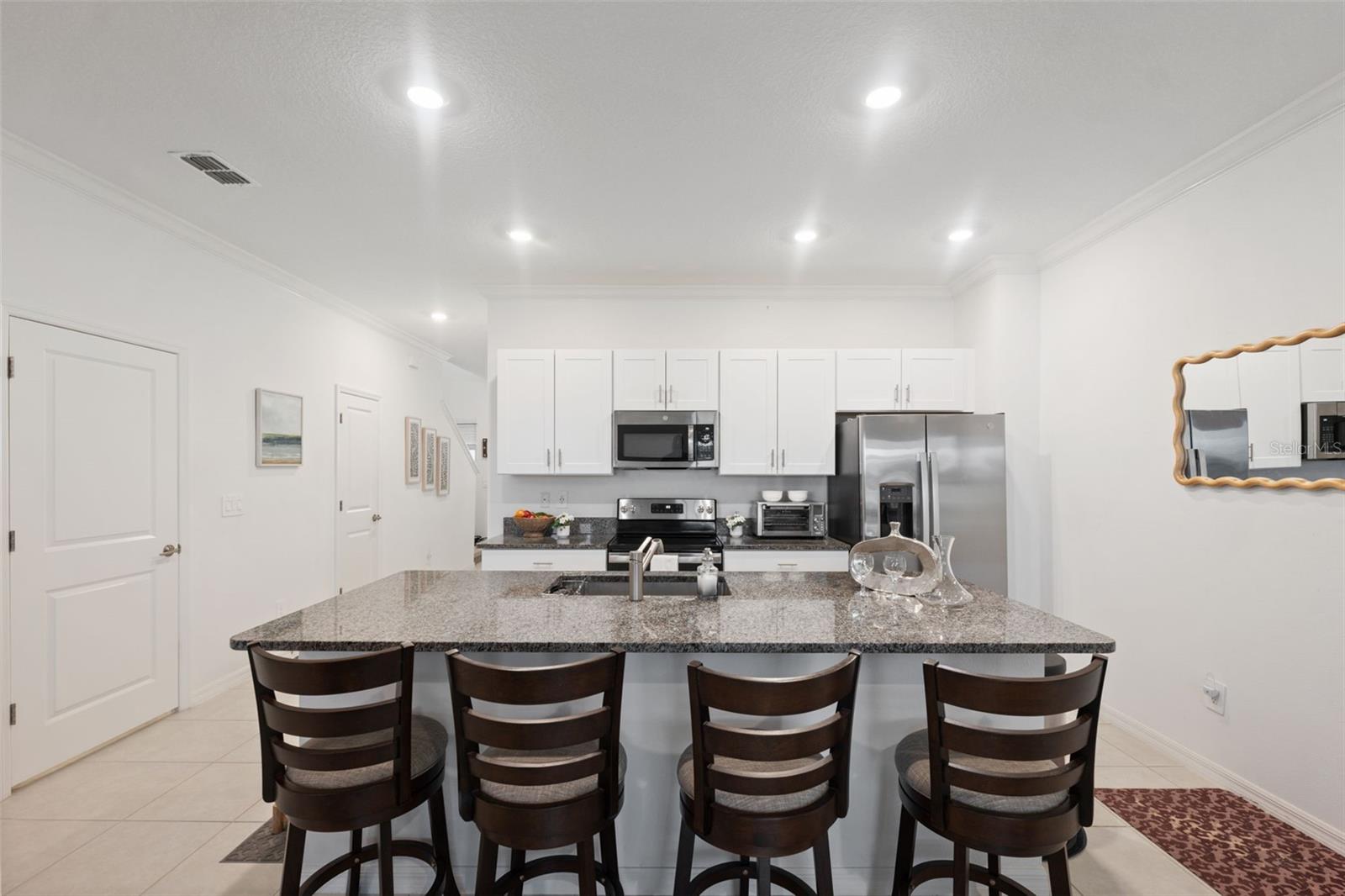 Image 5 of 27 For 8977 Gallantree Place