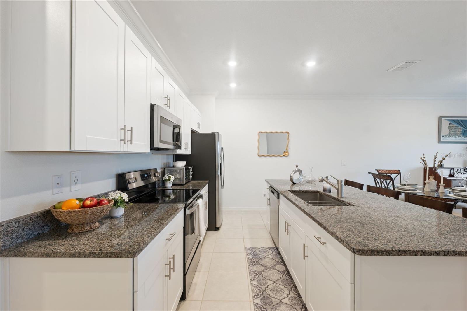 Image 6 of 27 For 8977 Gallantree Place