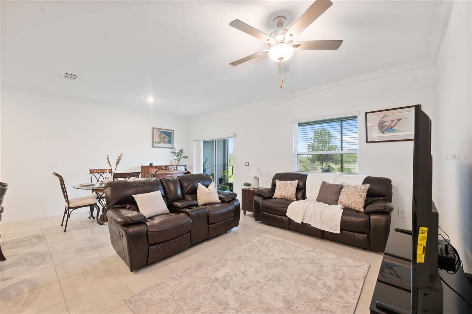 Image 8 of 27 For 8977 Gallantree Place