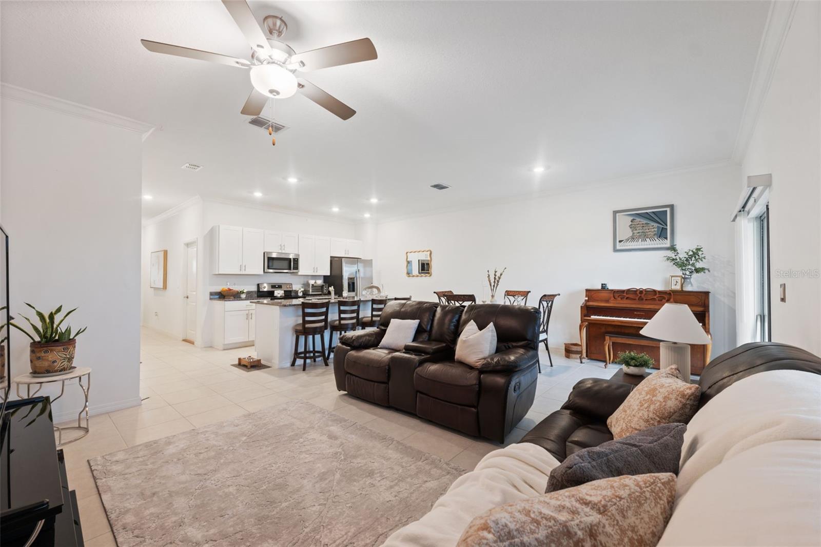 Image 9 of 27 For 8977 Gallantree Place