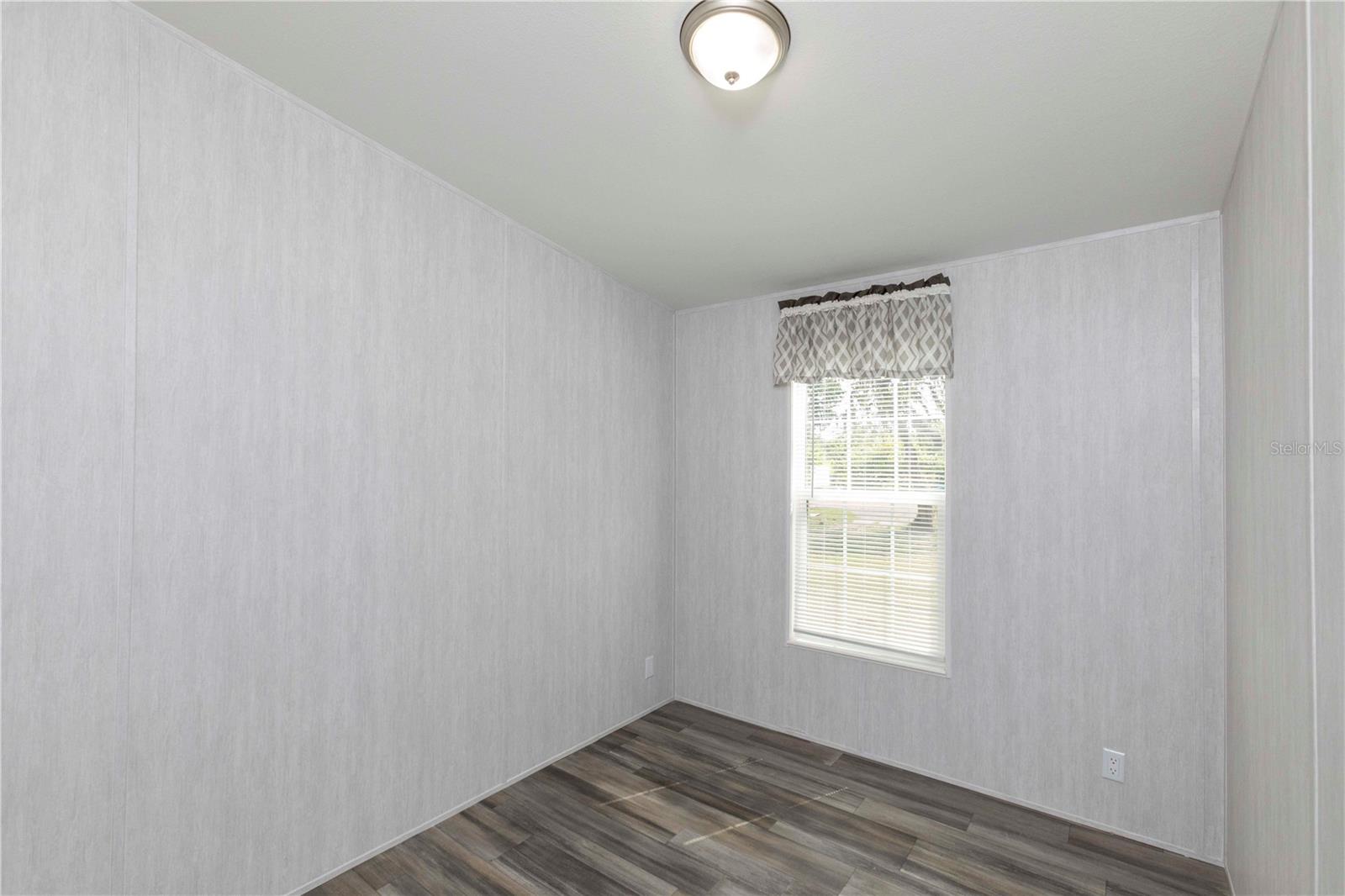 Image 18 of 31 For 12841 Hicks Road
