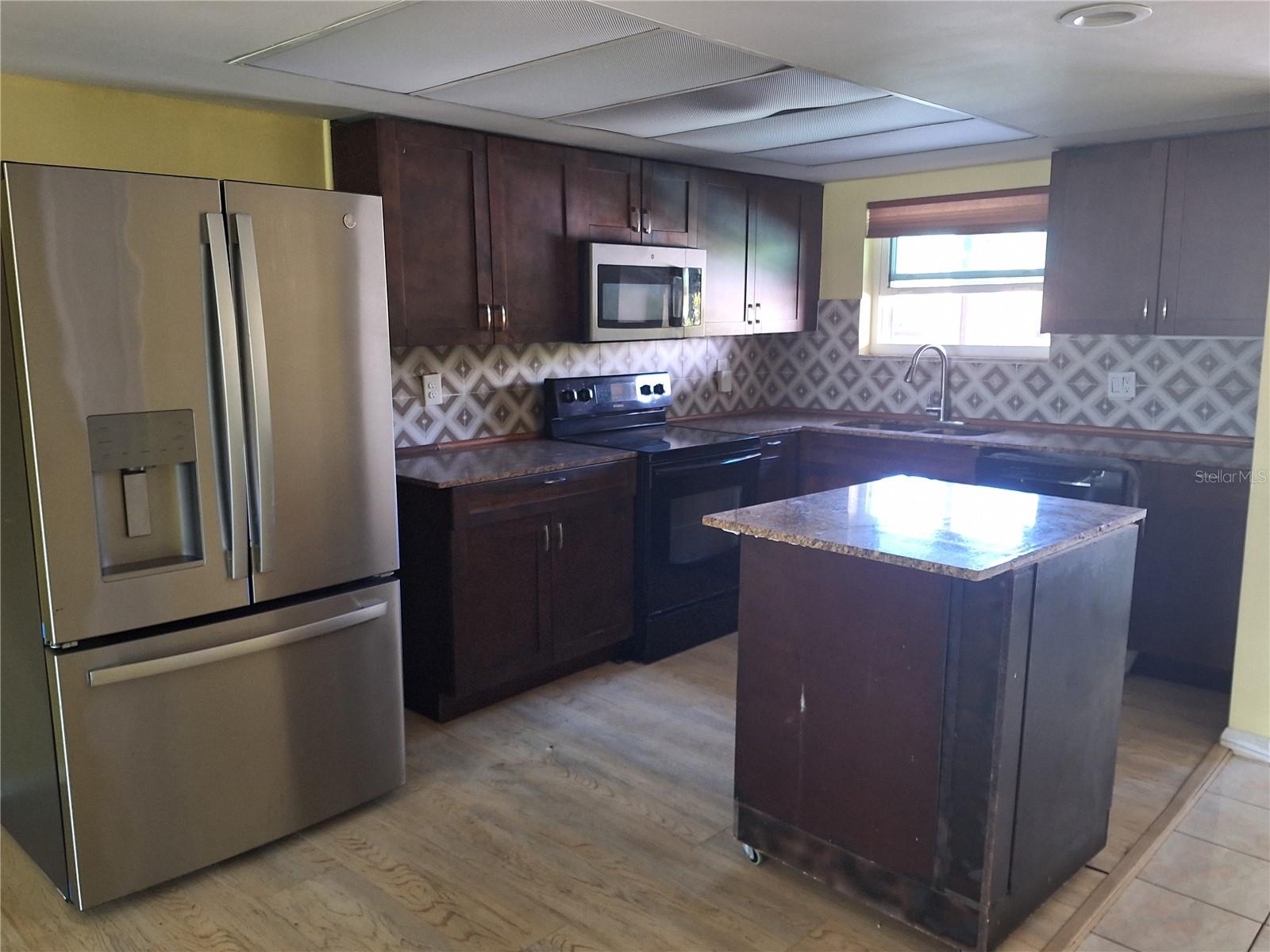 Image 11 of 75 For 4518 Garnet Drive 202