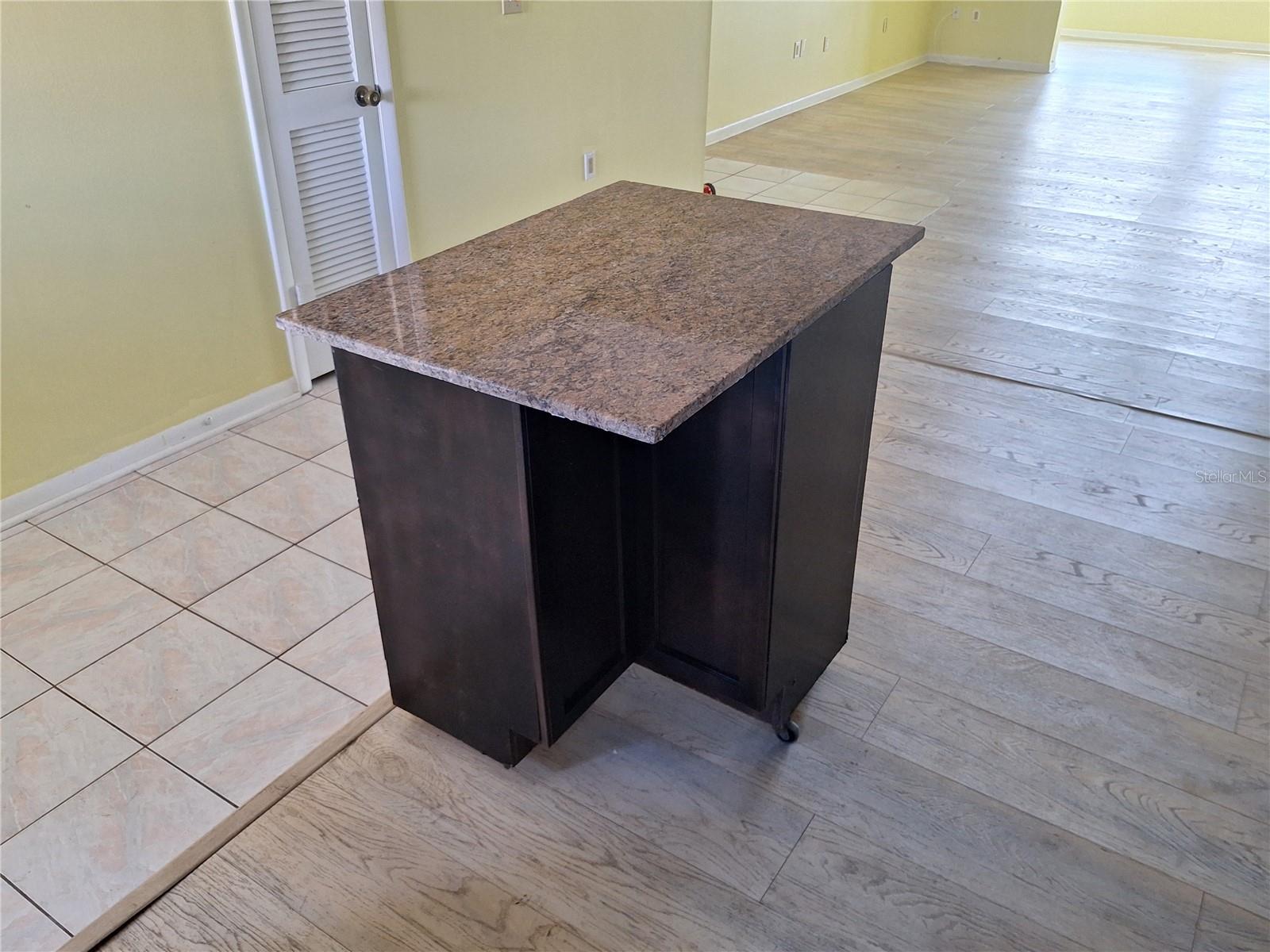 Image 15 of 75 For 4518 Garnet Drive 202