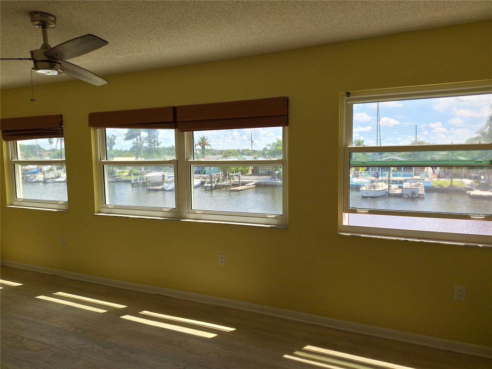 Image 27 of 75 For 4518 Garnet Drive 202