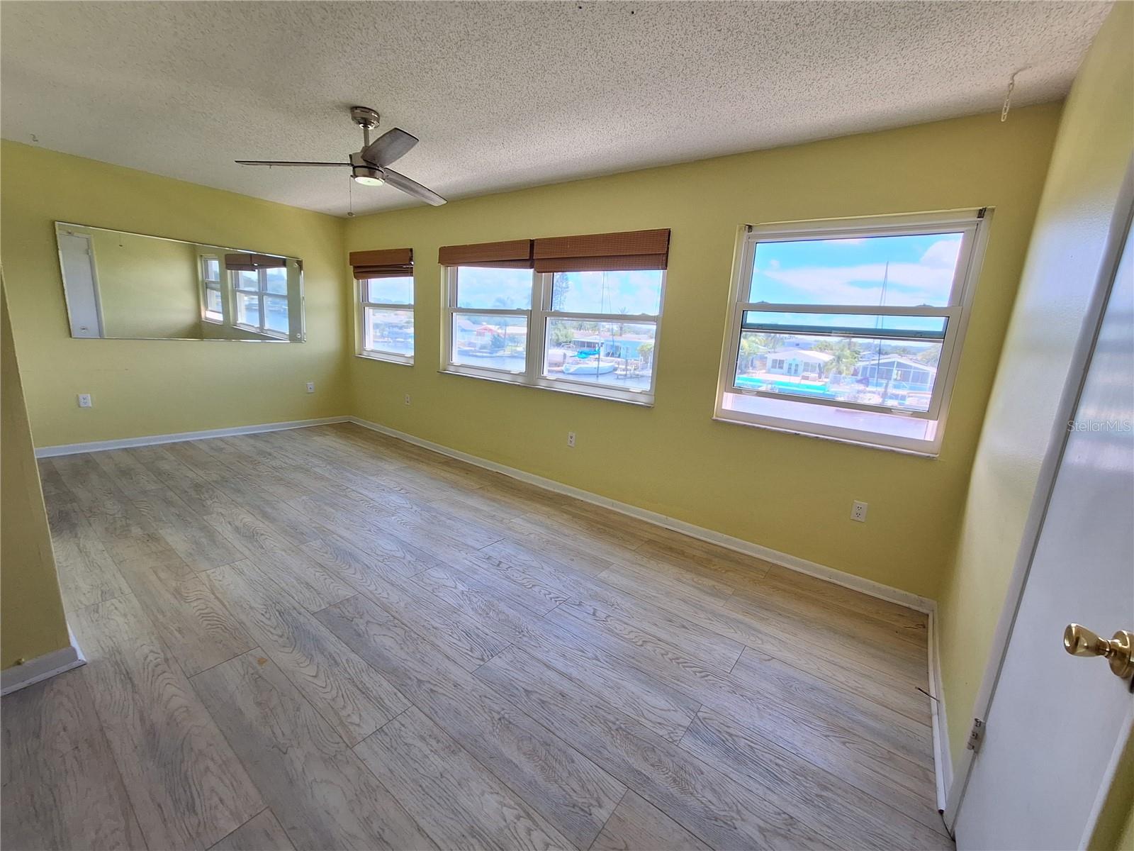 Image 28 of 75 For 4518 Garnet Drive 202