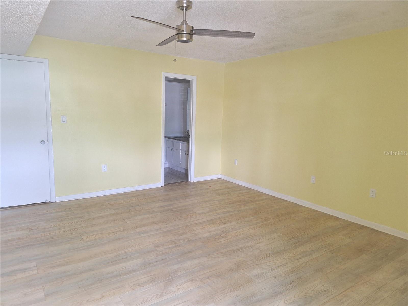 Image 33 of 75 For 4518 Garnet Drive 202