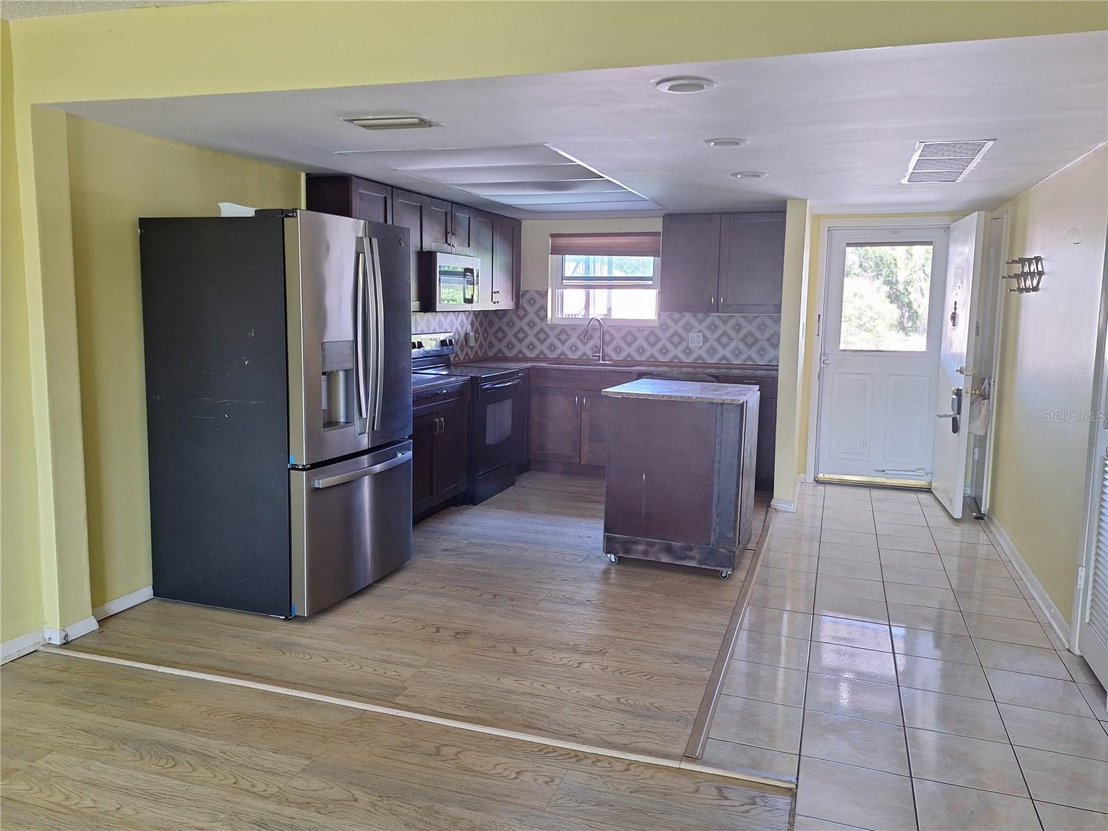 Image 43 of 75 For 4518 Garnet Drive 202