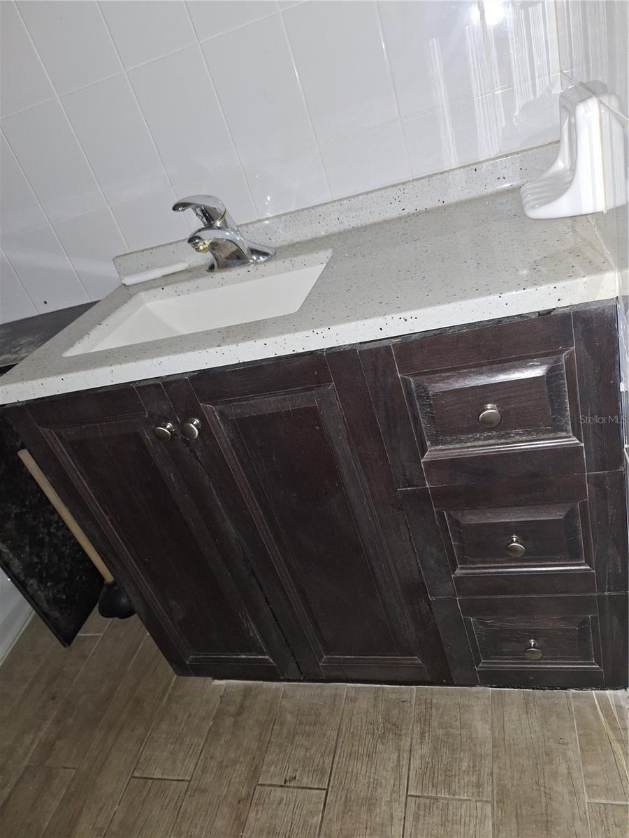 Image 50 of 75 For 4518 Garnet Drive 202