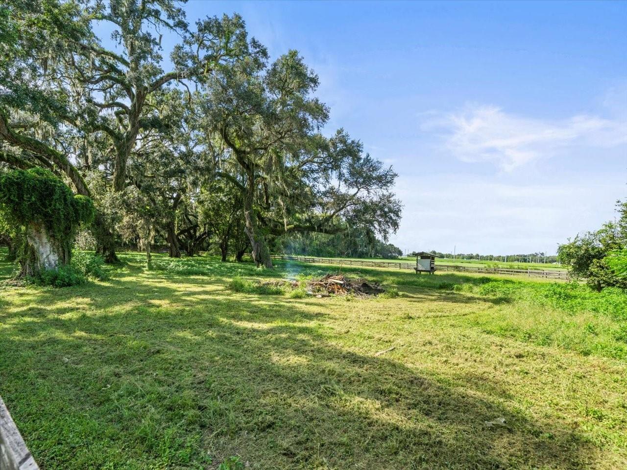 Image 39 of 44 For 18810 Kuka Lane
