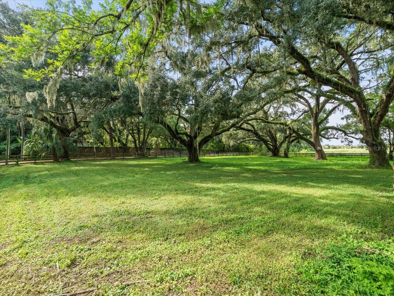 Image 41 of 44 For 18810 Kuka Lane