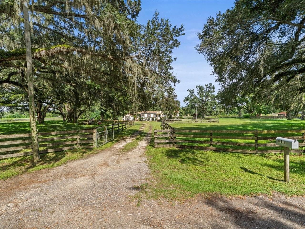 Image 43 of 44 For 18810 Kuka Lane