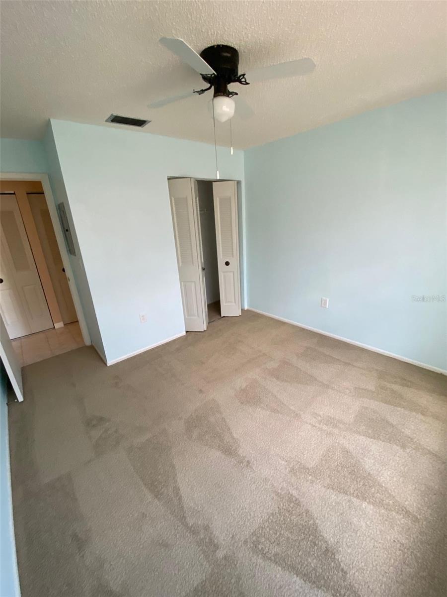 Listing photo id 10 for 2928 Stillwell Court