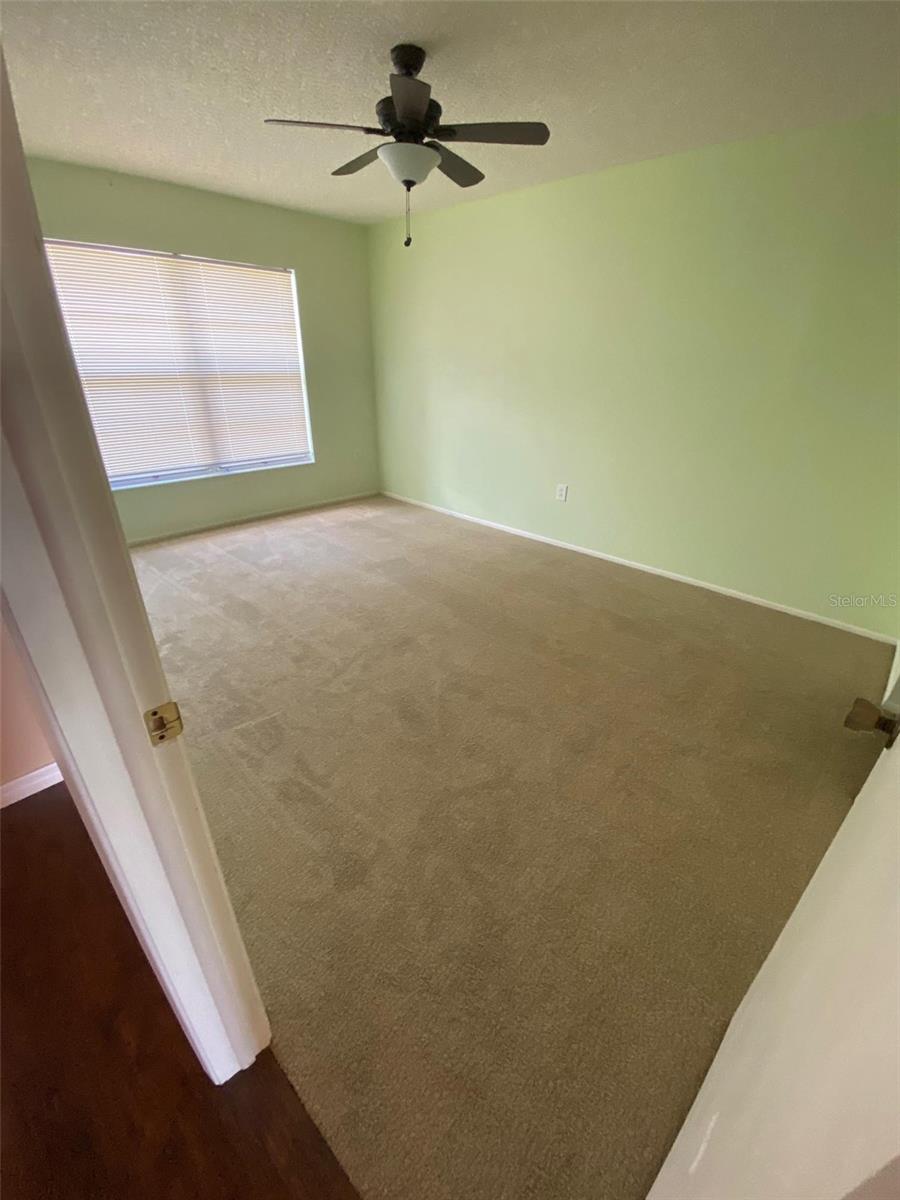 Listing photo id 6 for 2928 Stillwell Court