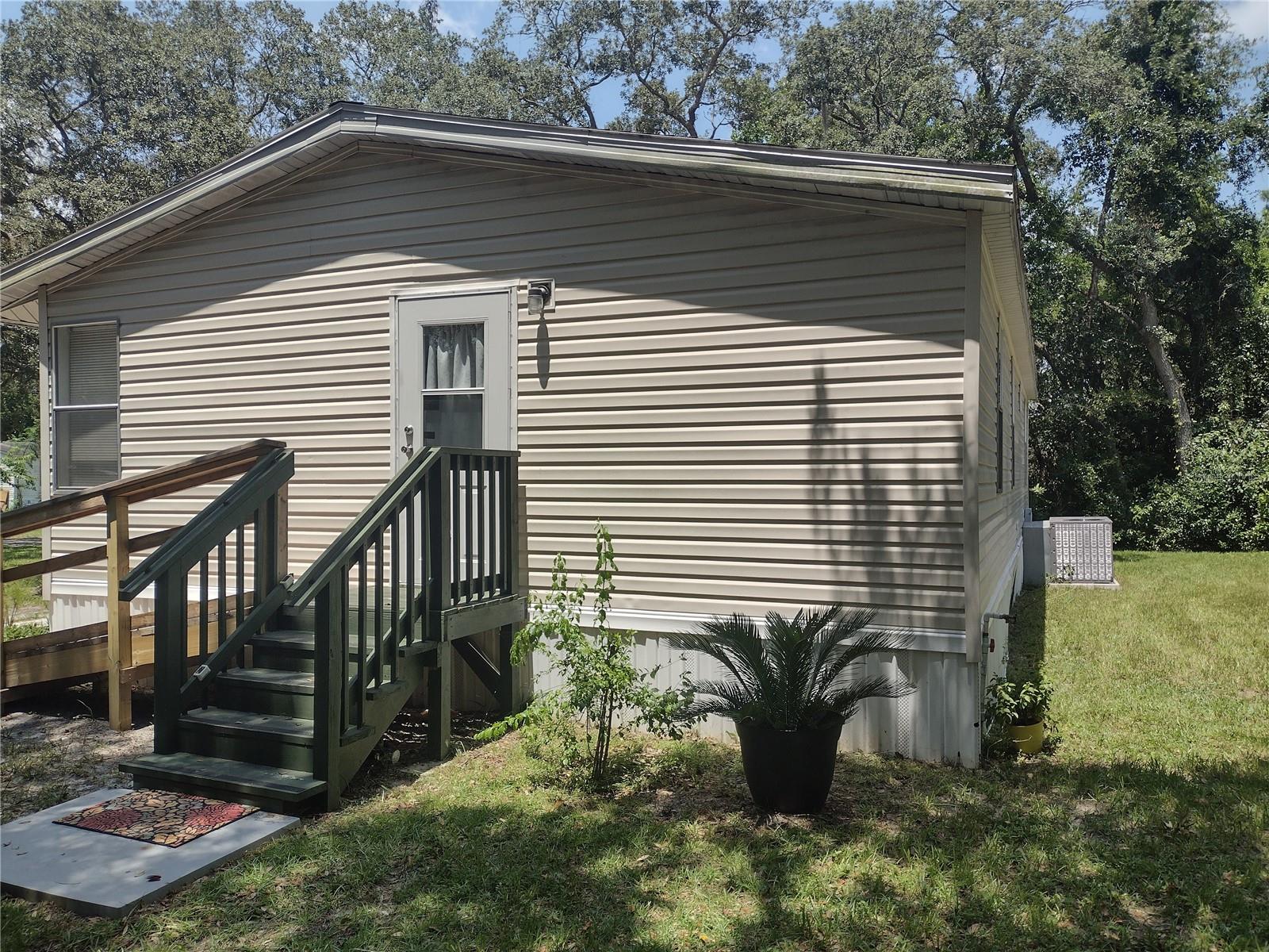 Image 3 of 17 For 5563 Glenn Acres Terrace