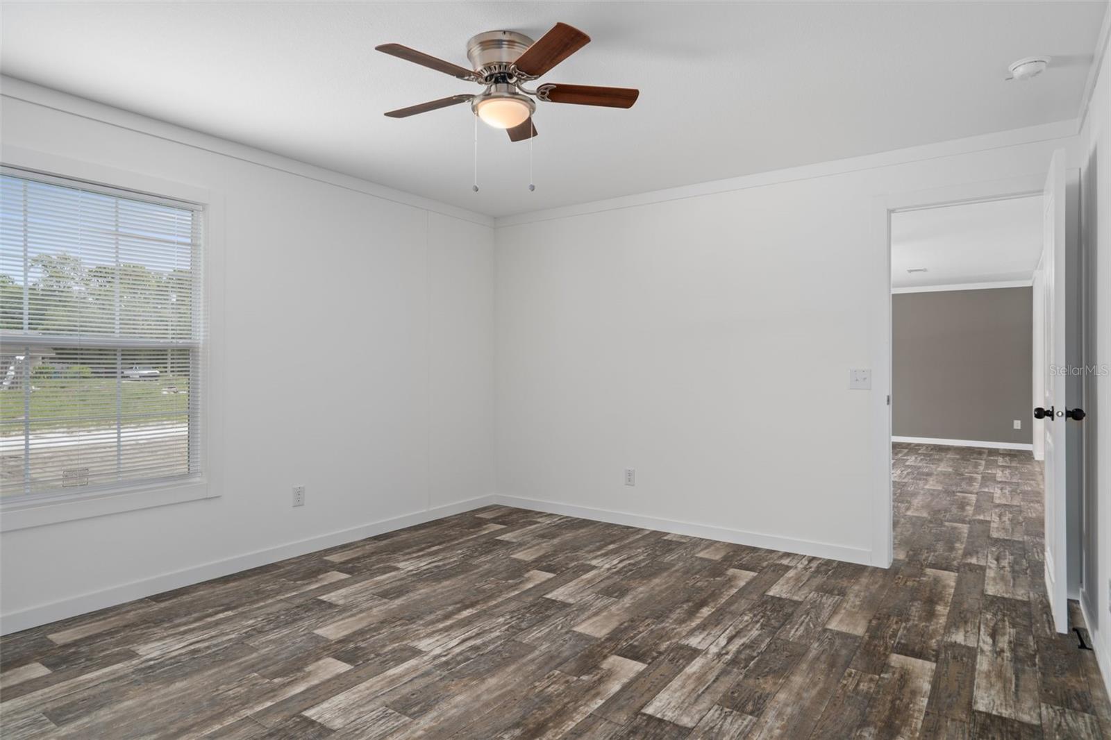 Image 18 of 41 For 16092 Naples Street