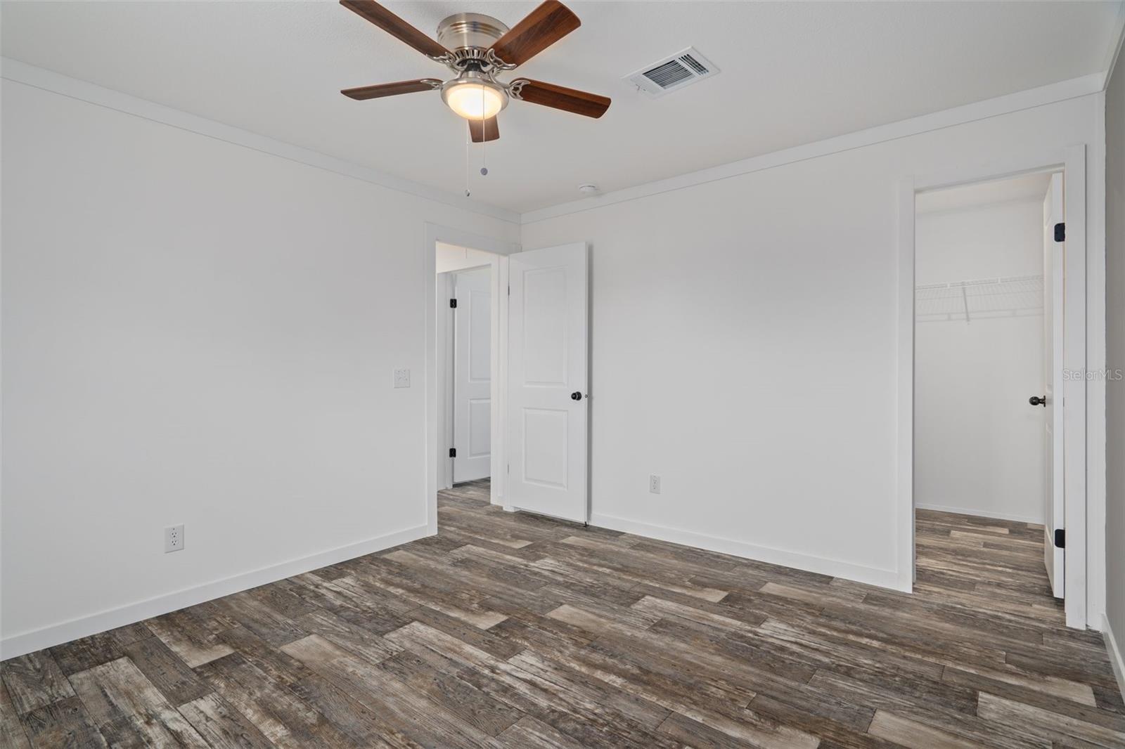 Image 31 of 41 For 16092 Naples Street