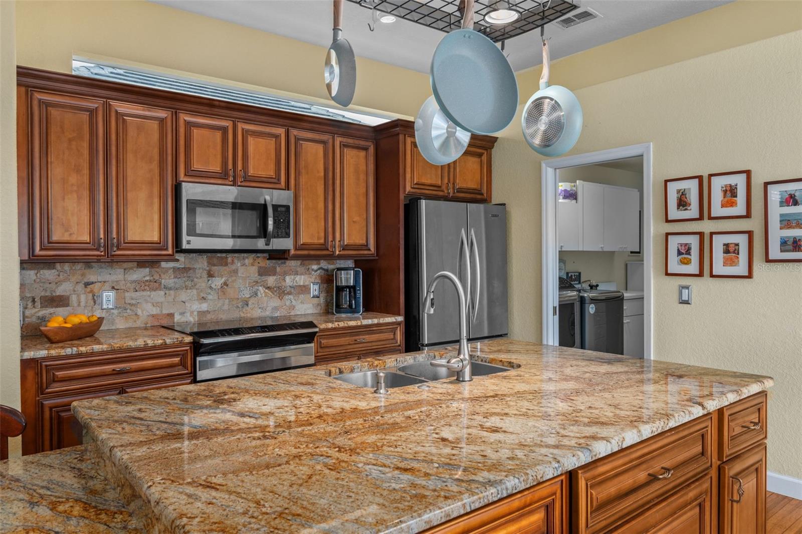 Image 21 of 52 For 9171 Penelope Drive
