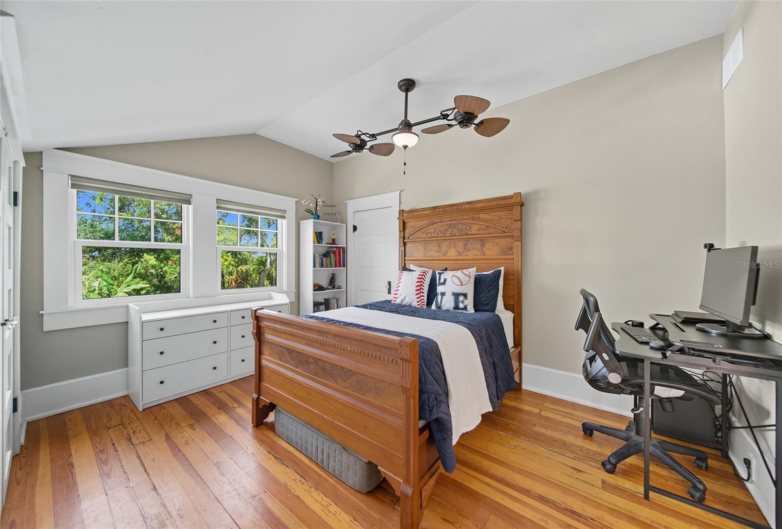 Image 32 of 44 For 601 5th Street W