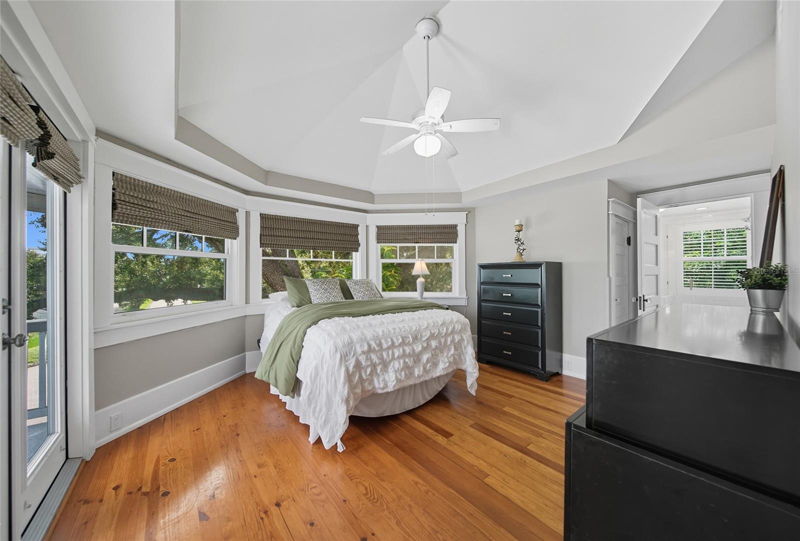 Image 6 of 44 For 601 5th Street W