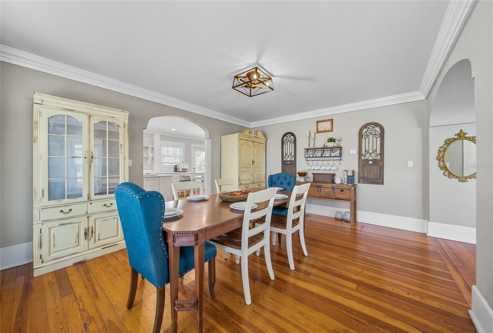 Image 7 of 44 For 601 5th Street W