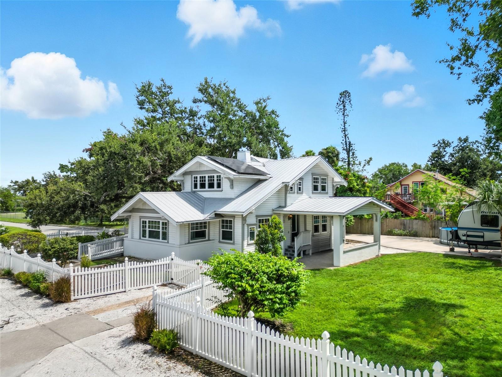 Image 8 of 44 For 601 5th Street W
