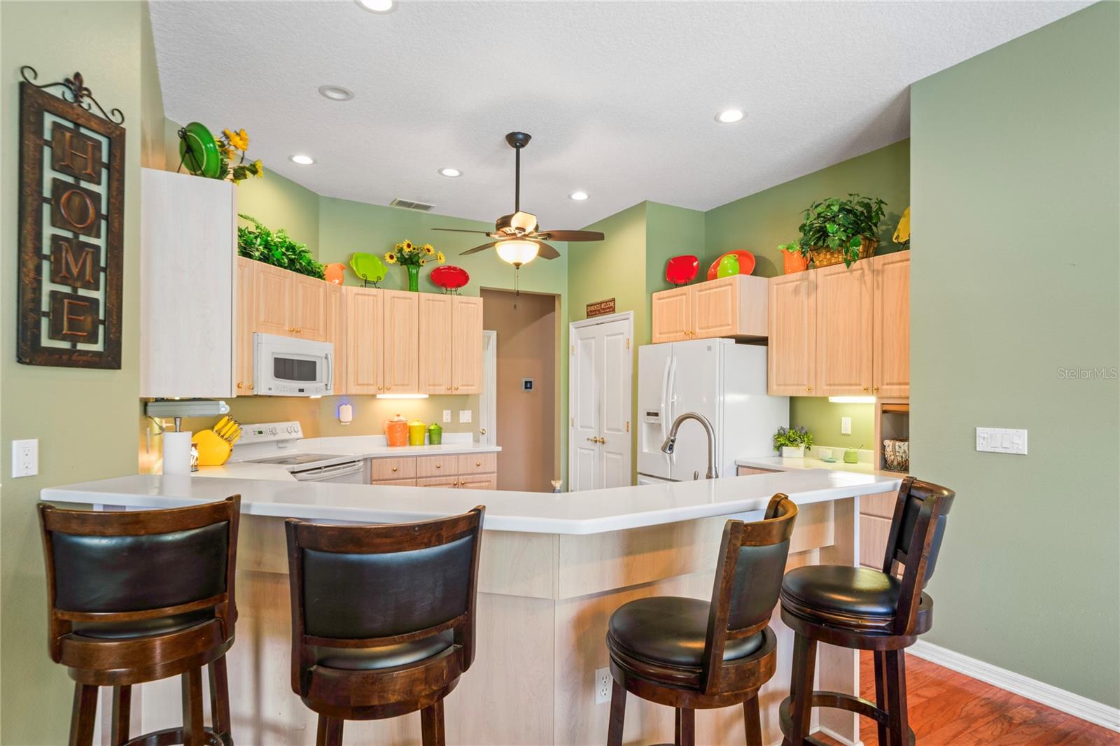 Image 10 of 62 For 9272 Westshore Drive