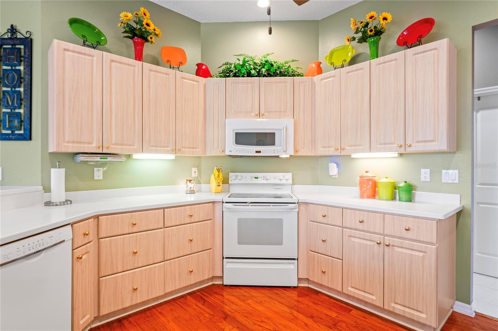 Image 13 of 62 For 9272 Westshore Drive