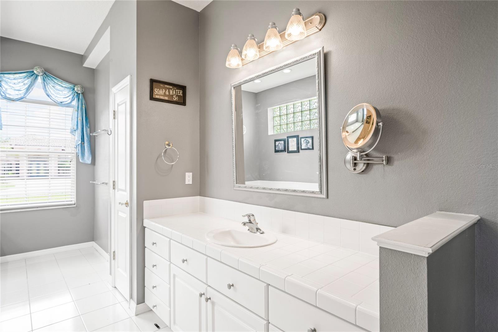 Image 27 of 62 For 9272 Westshore Drive