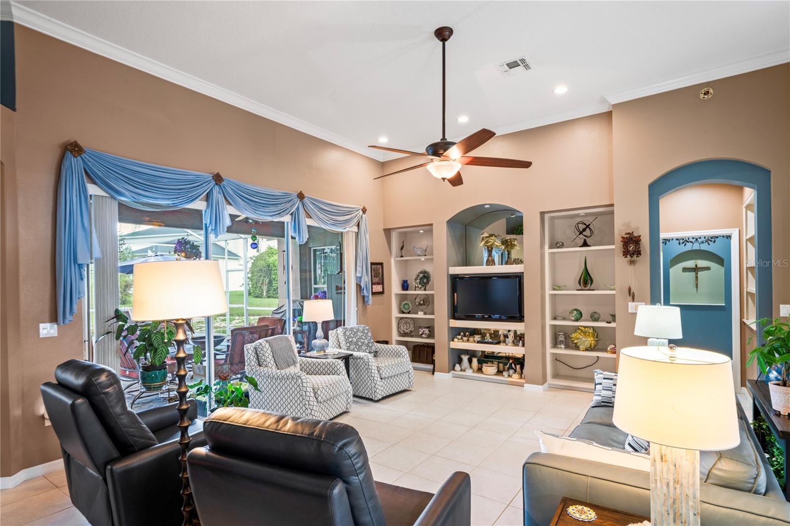 Image 7 of 62 For 9272 Westshore Drive