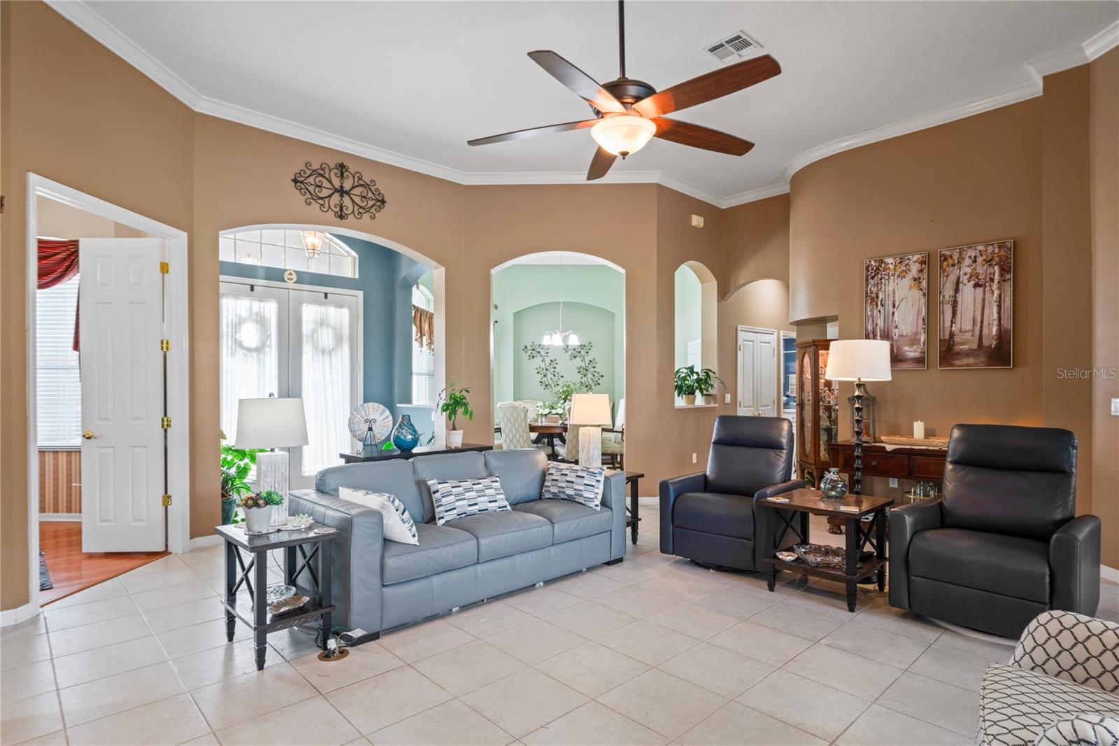 Image 8 of 62 For 9272 Westshore Drive