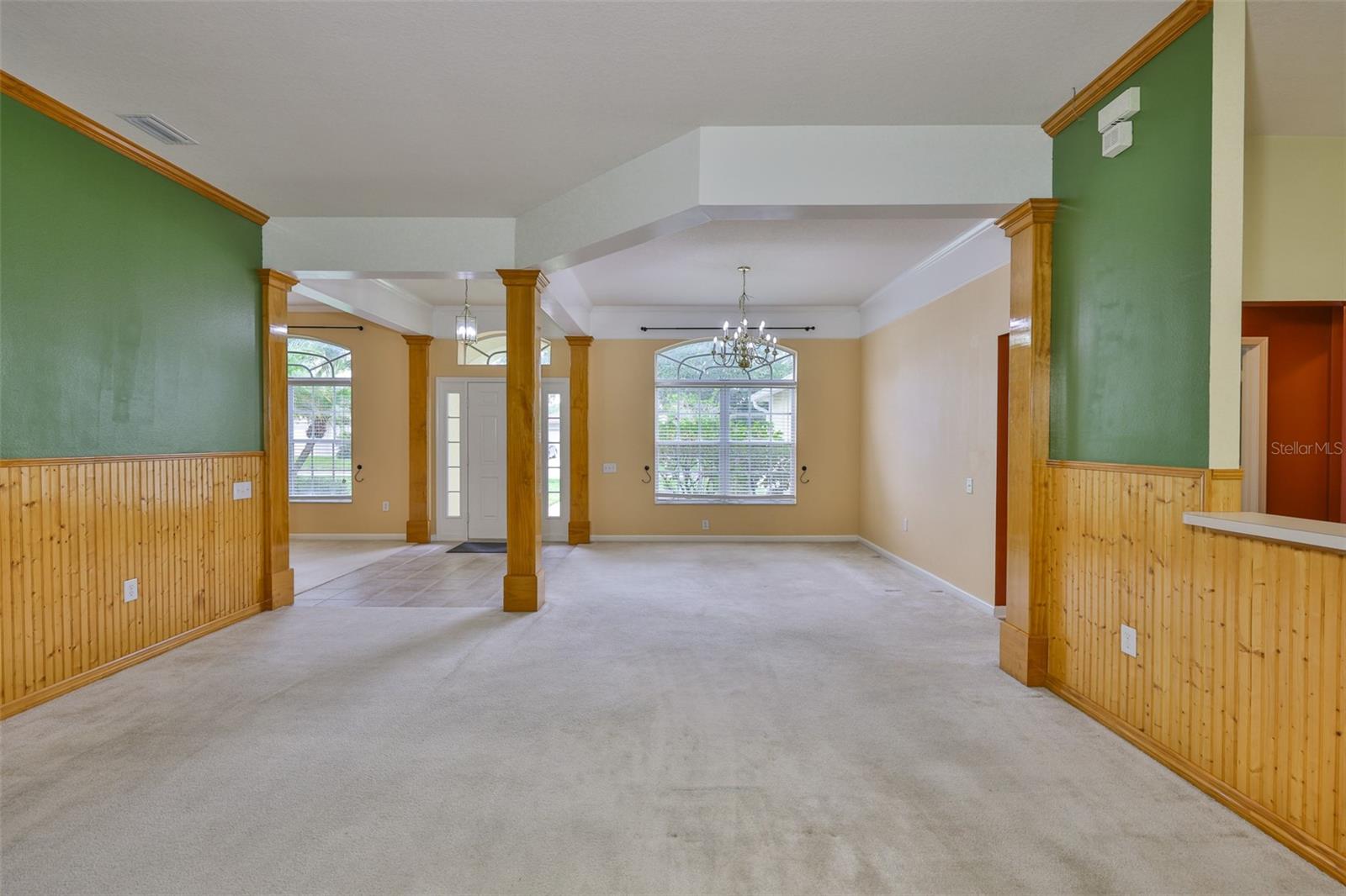 Listing photo id 8 for 5717 Riva Ridge Drive
