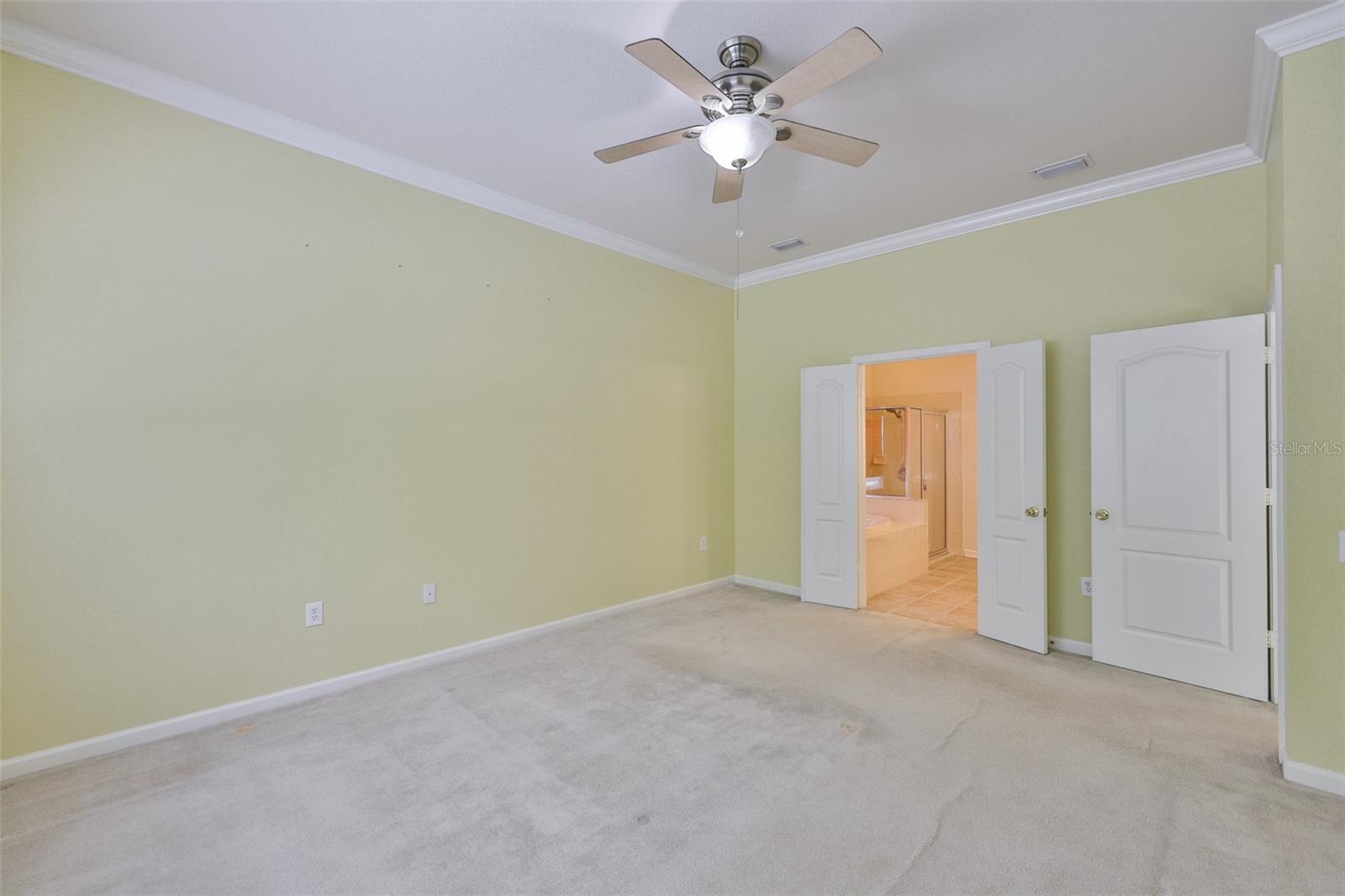 Listing photo id 18 for 5717 Riva Ridge Drive