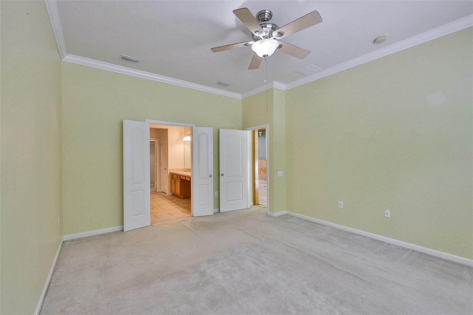 Listing photo id 19 for 5717 Riva Ridge Drive