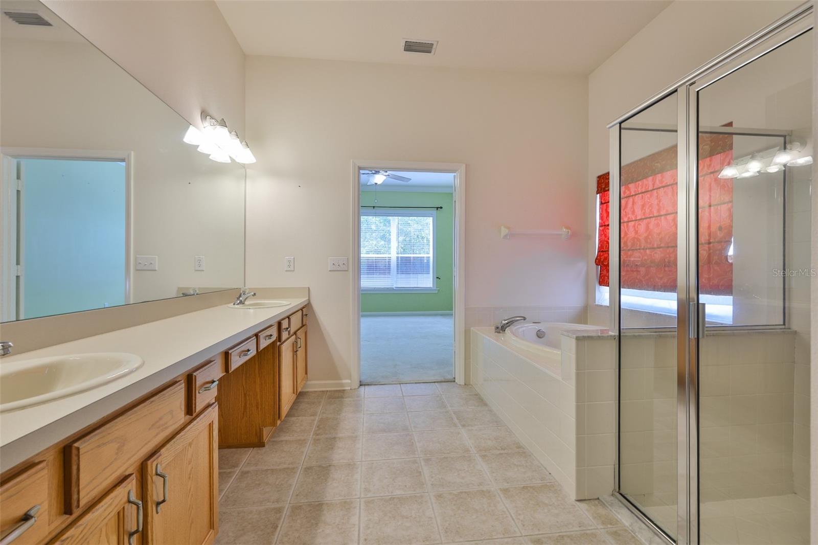 Listing photo id 21 for 5717 Riva Ridge Drive