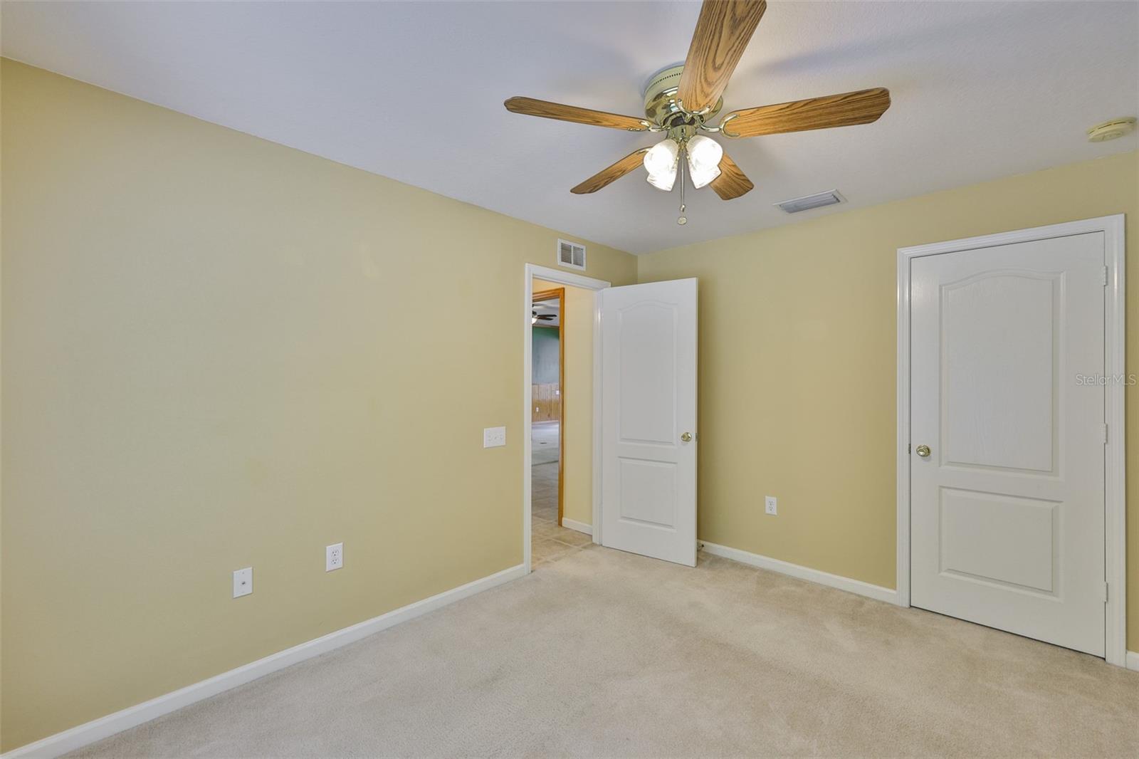 Listing photo id 24 for 5717 Riva Ridge Drive