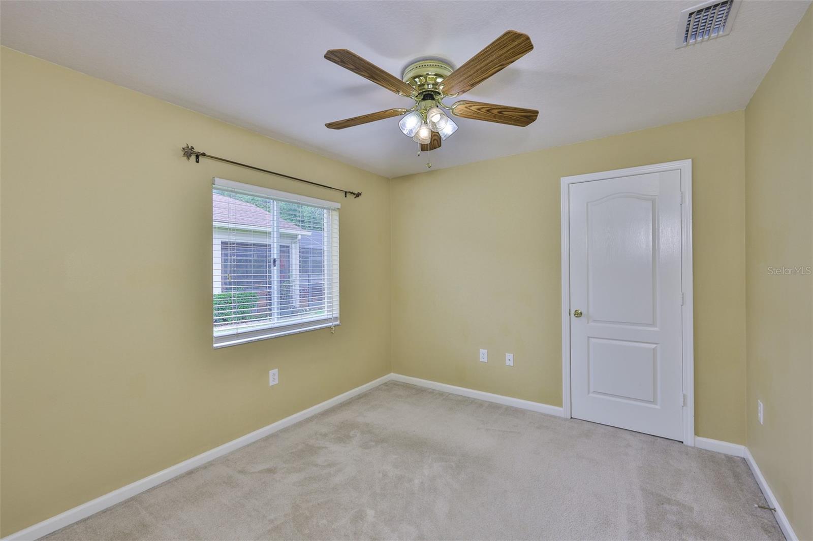 Listing photo id 26 for 5717 Riva Ridge Drive
