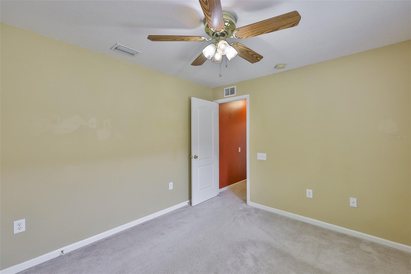 Listing photo id 28 for 5717 Riva Ridge Drive