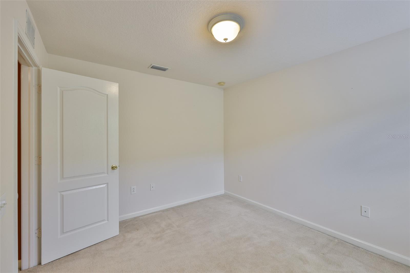 Listing photo id 30 for 5717 Riva Ridge Drive