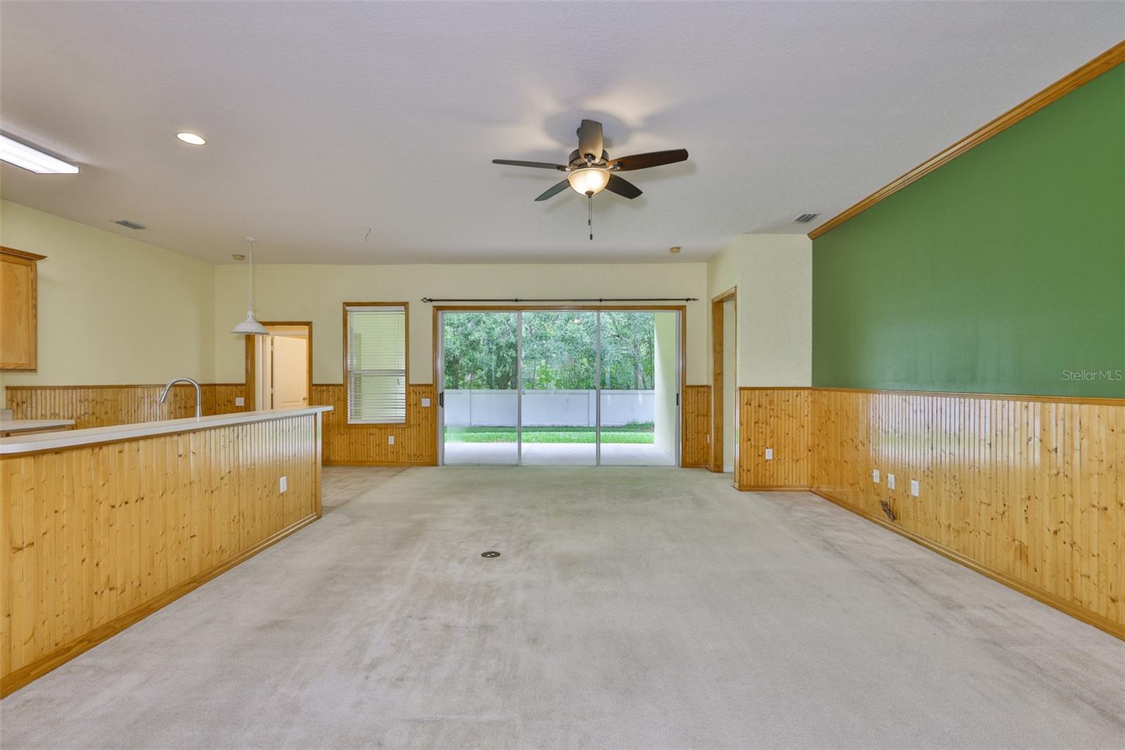 Listing photo id 3 for 5717 Riva Ridge Drive