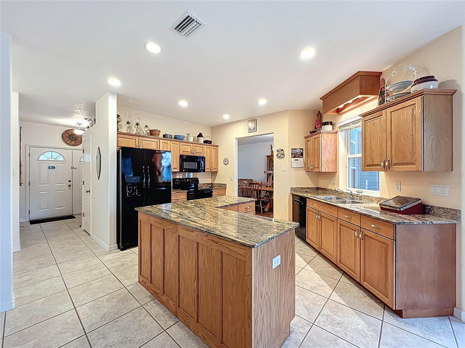 Listing photo id 15 for 13383 Cooper Road