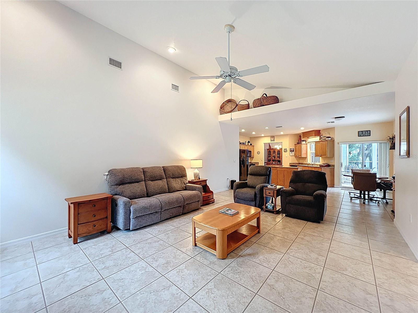 Listing photo id 24 for 13383 Cooper Road