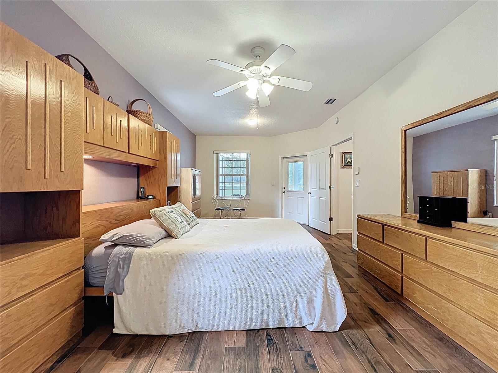 Listing photo id 35 for 13383 Cooper Road