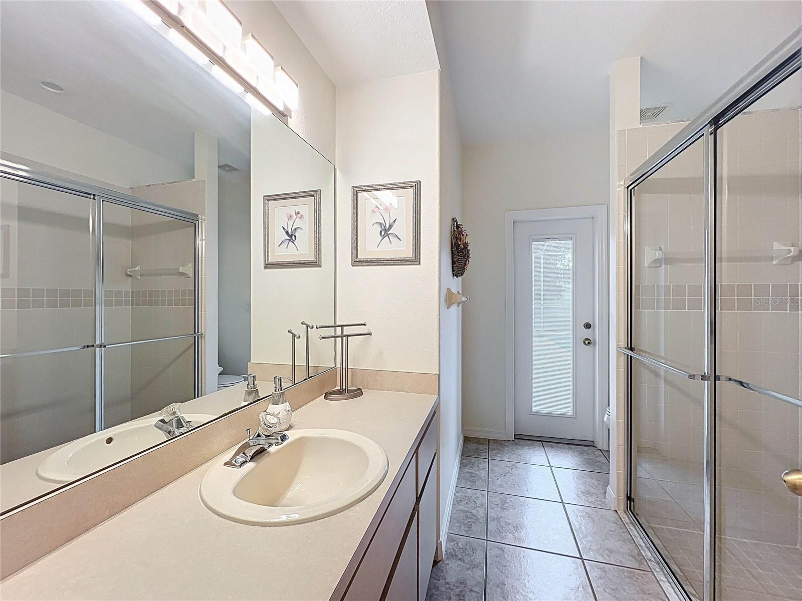 Listing photo id 48 for 13383 Cooper Road