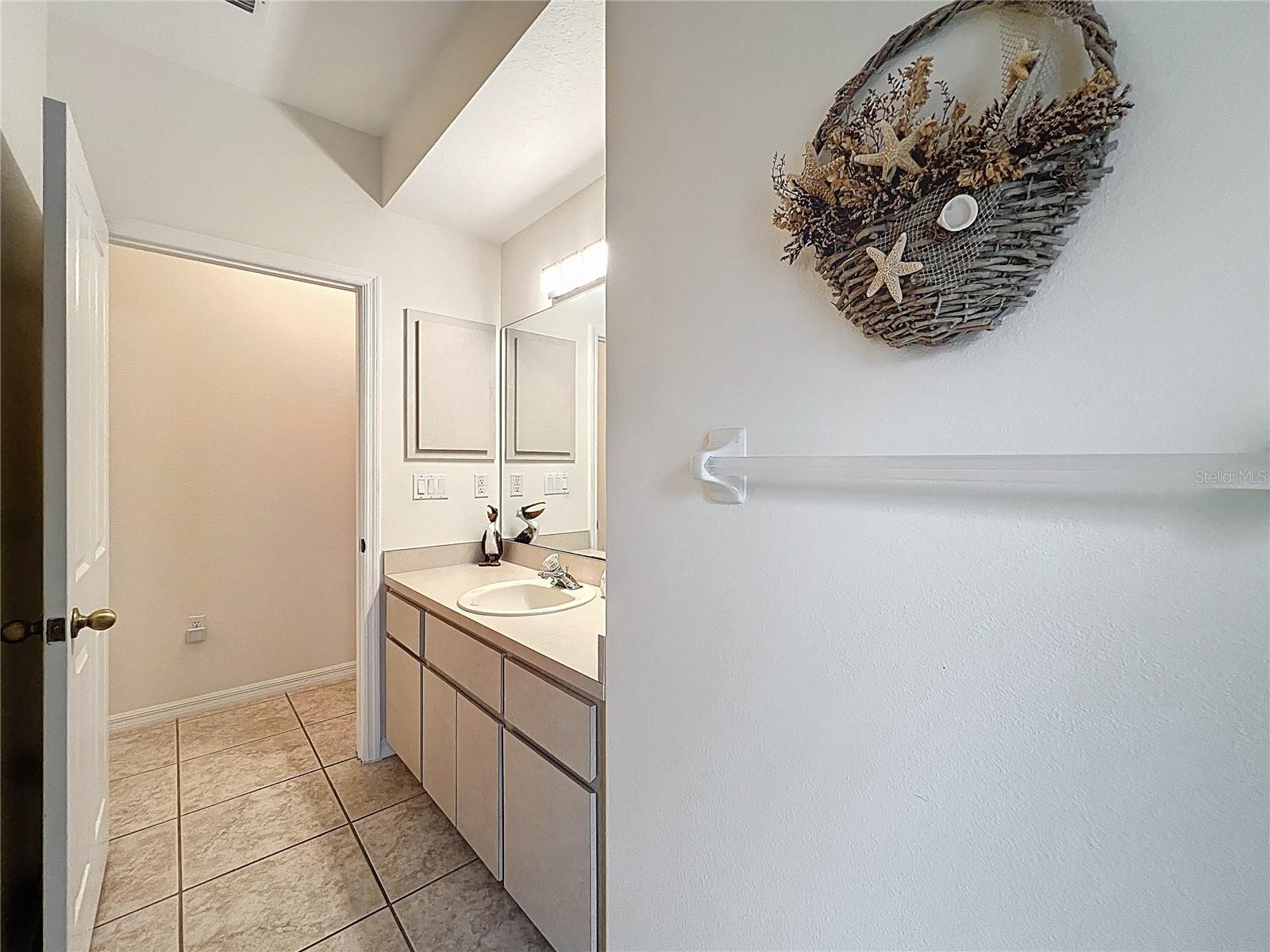 Listing photo id 50 for 13383 Cooper Road