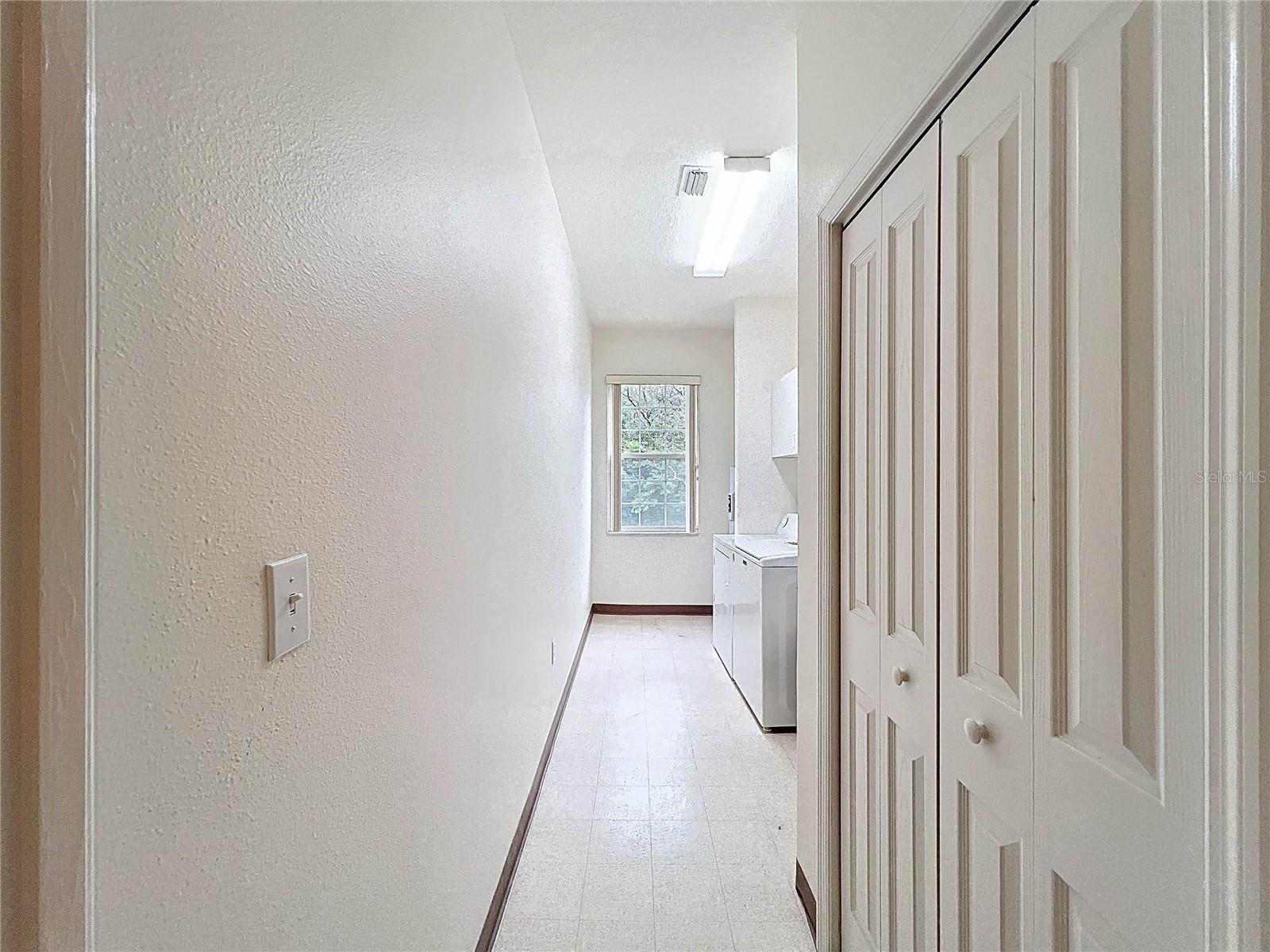 Listing photo id 55 for 13383 Cooper Road